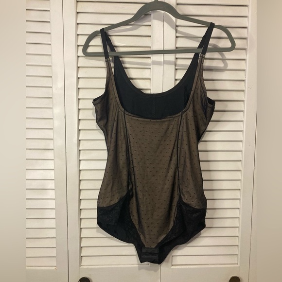 Jaclyn Smith Other - Jaclyn Smith Collections Black And Cream Lace Shapewear One Piece Size 2X